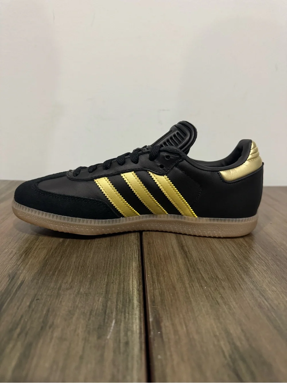 ADIDAS SAMBA LIONEL MESSI J TRIUNFÓ DORADO INDOOR SOCCER SHOES